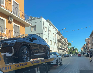 San Benedetto – Lungomare chiuso per “Corri Martina”: rimosse 17 auto