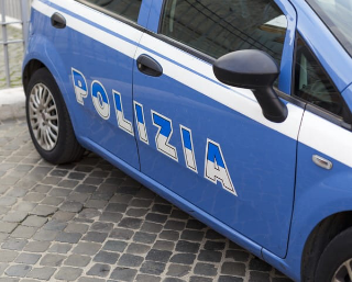 Ancona - Deferito un uomo sorpreso dalla polizia con sostanze stupefacenti