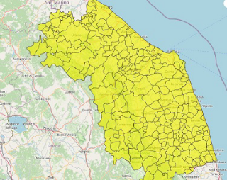 Marche - Allerta meteo gialla per domani, ma da mercoledì clima estivo
