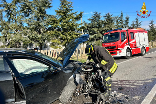 Ostra Vetere – Violento scontro tra due auto senza gravi conseguenze