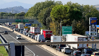 Scontro in superstrada uscita Monteprandone: tre feriti e traffico in tilt