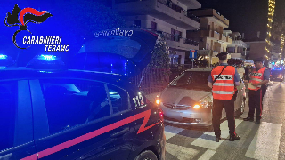 Teramo - Controlli straordinari dei Carabinieri: 389 persone identificate