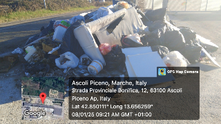 Ascoli Piceno - Le guardie eco ambientali scoprono discarica abusiva di rifiuti e pneumatici