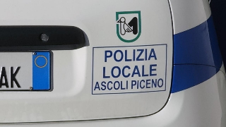 Ascoli Piceno - Vigile aggredito, rintracciato l’aggressore: è un 64enne, denunciato