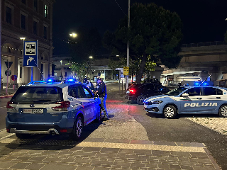 Pesaro – Rubano un’auto e si schiantano dopo l’inseguimento, arrestati tre giovani