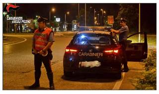 Irruzione armata in casa ad Ascoli, 7 misure cautelari: due in carcere per tentato omicidio