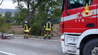 San Severino - Tragedia all’alba, 28enne muore dopo un volo di quattro metri con l’auto