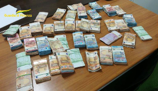Droga, 29 arresti: traffico di stupefacenti dalla Puglia fino al Teramano