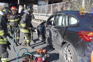 Frontale all’ingresso della superstrada Ascoli-Mare: 5 feriti in ospedale