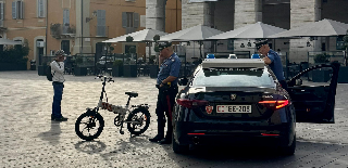 Teramo - Bici elettriche modificate, sequestri dei Carabinieri