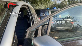 Fermo -Rubano carta di credito e bici elettrica, denunciati due uomini