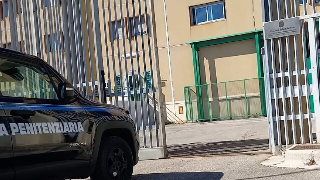 Sette arresti per associazione mafiosa: traffico di droga ed estorsioni nei night di Marche e Abruzzo