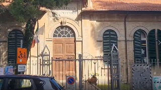 San Benedetto - Bimbo caduto dal fasciatoio al nido, è tornato a casa: riscontrata una microfrattura