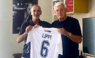 Samb, la maglia della promozione all’ex Ct Marcello Lippi