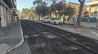 Viale De Gasperi, finalmente asfalto nuovo: conclusione lavori entro la fine della settimana
