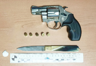 Porto Sant’Elpidio – Lite al supermarket, vigilantes scoperto con pistola, coltello e cocaina