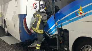 Cupra Marittima - Riaperta A14 dopo lo scontro tra bus: erano pellegrini diretti da Padre Pio