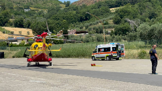 Venarotta - Frontale tra due auto, conducente elitrasportato a Torrette