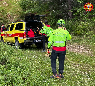 Montefortino - Cercatore di funghi colto da malore: salvato dal Soccorso Alpino