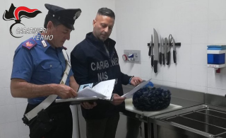 Fermo - Controlli dei carabinieri sul litorale, sanzionati due stabilimenti