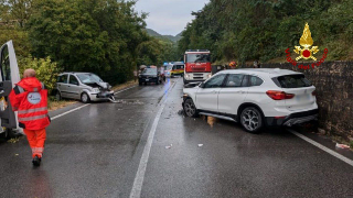 Superlavoro dei vigili del fuoco a Ferragosto