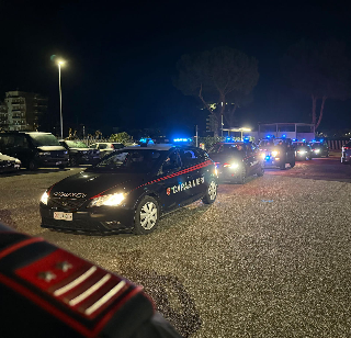 Civitella del Tronto - 86enne abbatte una parete con l’ascia e minaccia l’inquilino: arrestato