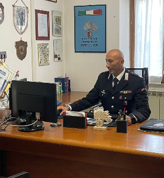 Matelica - Non si rassegna alla fine della relazione e la molesta, arrestato