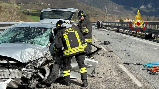 Raffica di incidenti da Fabriano a Spinetoli: 3 feriti estratti dalle lamiere