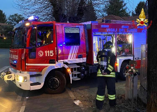 Acquaviva Picena, a fuoco autovettura a gpl