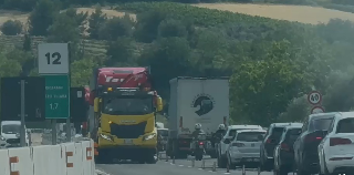 Camion in panne sull’Ascoli–Mare, traffico paralizzato tra Castel di Lama e Spinetoli