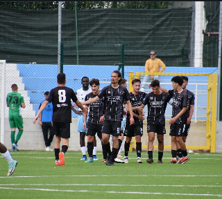 Calcio Serie D - Atletico Ascoli, rinnova il difensore Dondoni